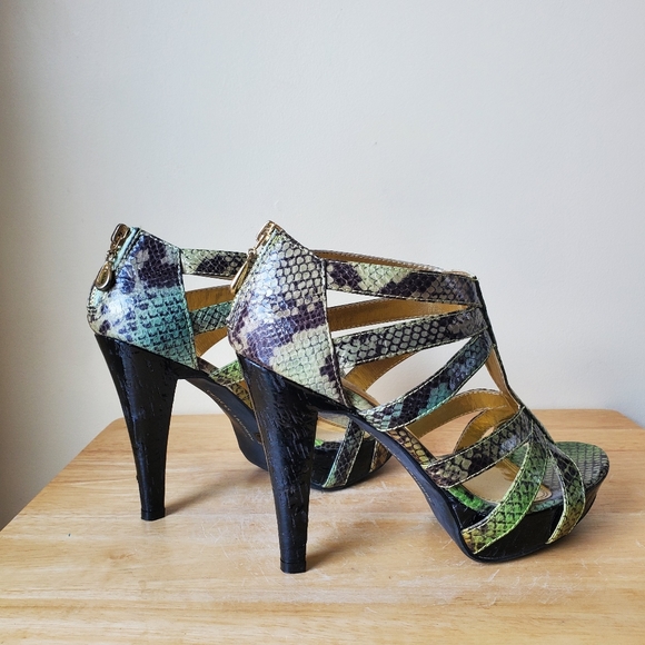 Chinese Laundry Snakeskin Heels - Picture 9 of 13